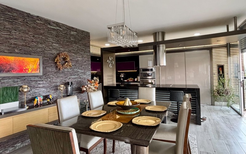 Exclusive Apartment in El Poblado, Medellín – 253m² of Luxury and Comfort