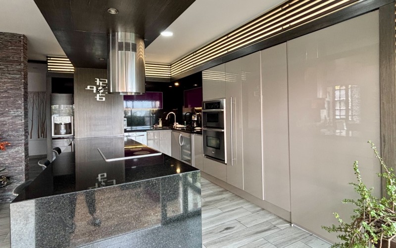 Exclusive Apartment in El Poblado, Medellín – 253m² of Luxury and Comfort