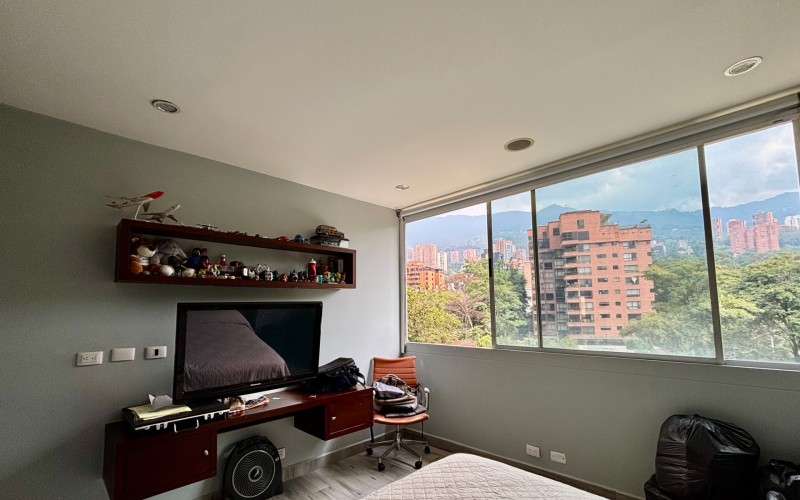 Exclusive Apartment in El Poblado, Medellín – 253m² of Luxury and Comfort