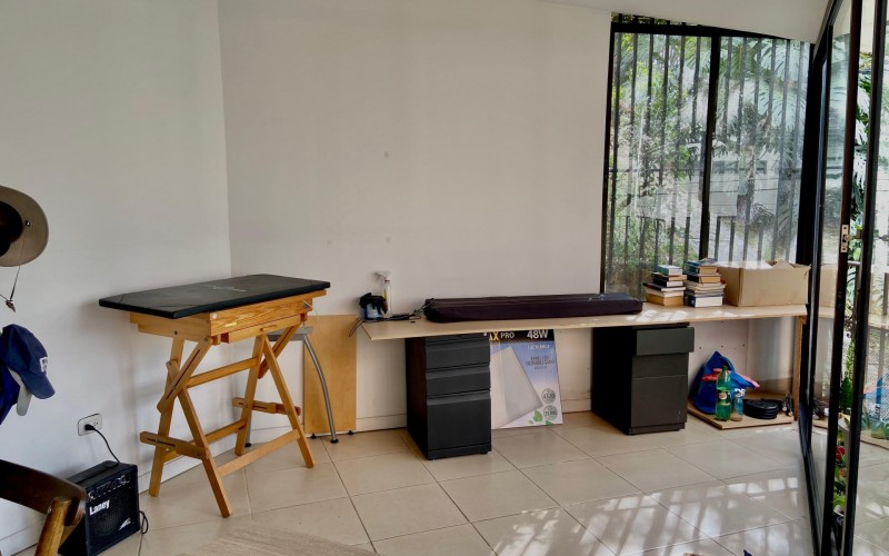 Furnished Apartment in Exclusive Gated Community with Terrace and 4 Bedrooms in El Poblado