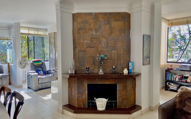 Furnished Apartment in Exclusive Gated Community with Terrace and 4 Bedrooms in El Poblado