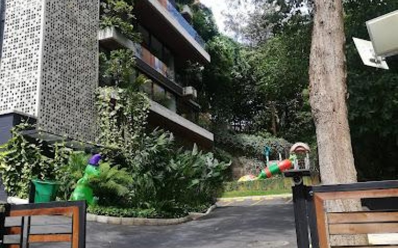 Luxury Living: Stunning Medellín Apartment Awaits
