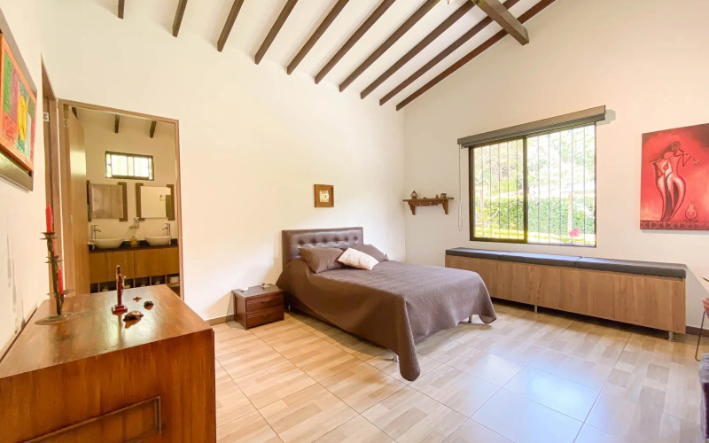 Paradise in Girardota: Finca Villa Al’ser – Luxury, Nature & Investment Potential (3,820 m²)