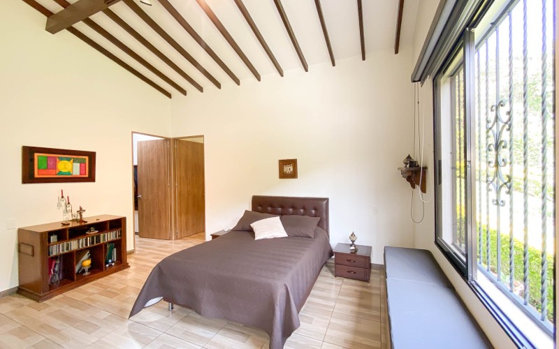 Paradise in Girardota: Finca Villa Al’ser – Luxury, Nature & Investment Potential (3,820 m²)