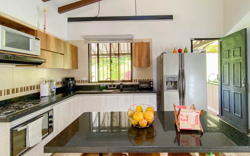 Paradise in Girardota: Finca Villa Al’ser – Luxury, Nature & Investment Potential (3,820 m²)