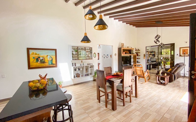 Paradise in Girardota: Finca Villa Al’ser – Luxury, Nature & Investment Potential (3,820 m²)