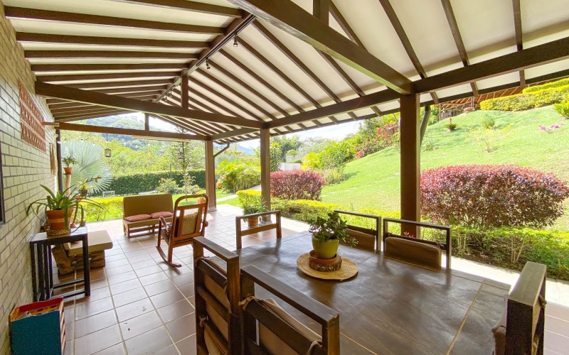 Paradise in Girardota: Finca Villa Al’ser – Luxury, Nature & Investment Potential (3,820 m²)