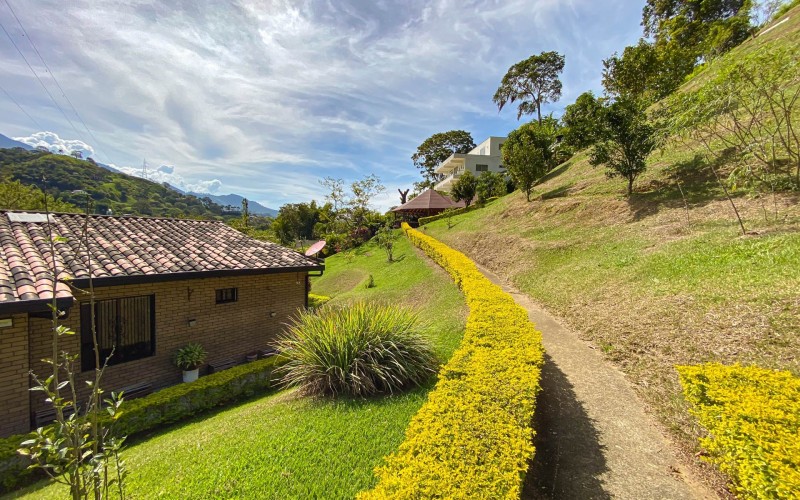 Paradise in Girardota: Finca Villa Al’ser – Luxury, Nature & Investment Potential (3,820 m²)
