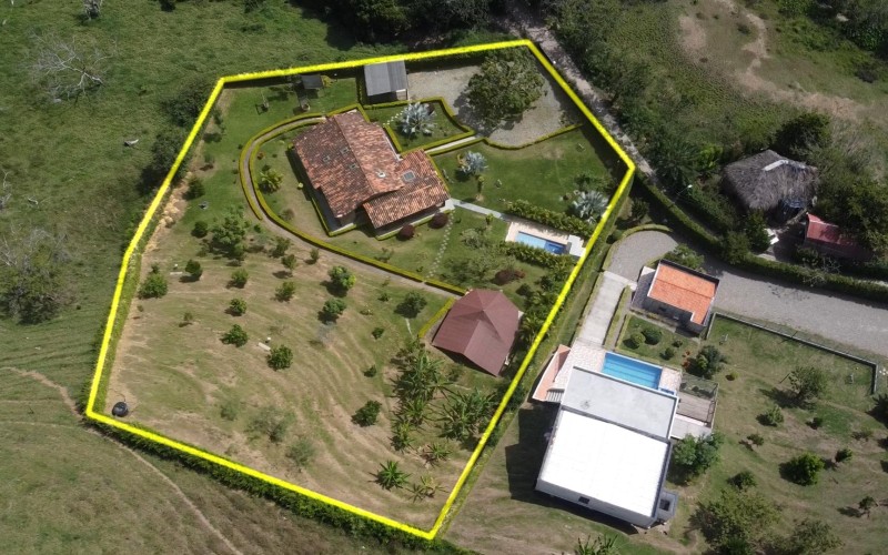 Paradise in Girardota: Finca Villa Al’ser – Luxury, Nature & Investment Potential (3,820 m²)