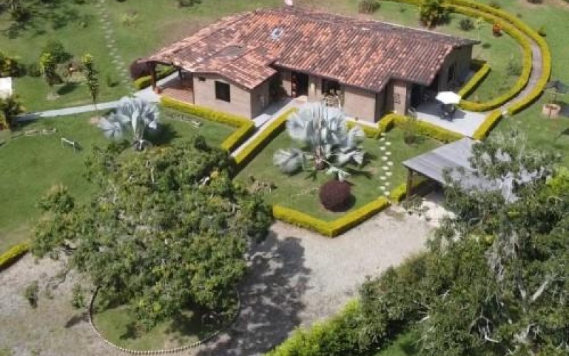 Paradise in Girardota: Finca Villa Al’ser – Luxury, Nature & Investment Potential (3,820 m²)