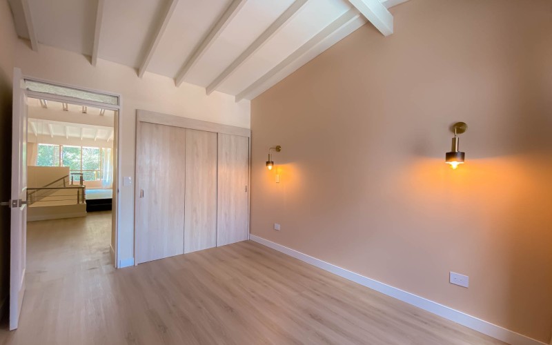 Exclusive Duplex in Laureles – 4 Bedrooms, Spacious Layout, and Prime Location