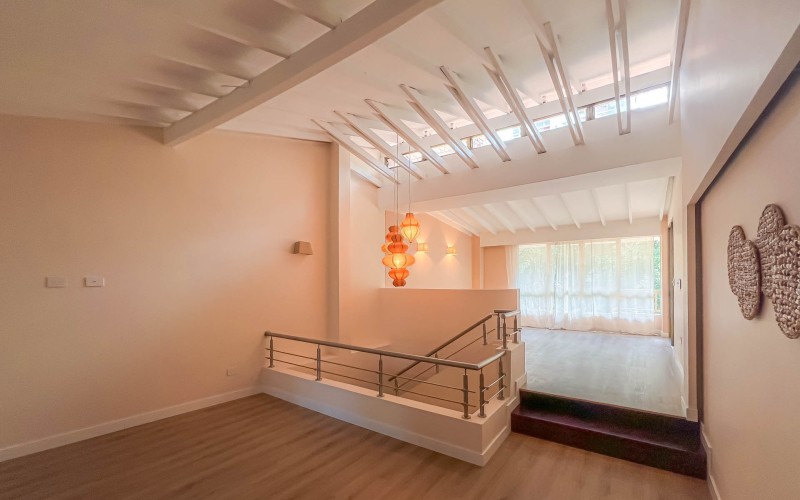 Exclusive Duplex in Laureles – 4 Bedrooms, Spacious Layout, and Prime Location