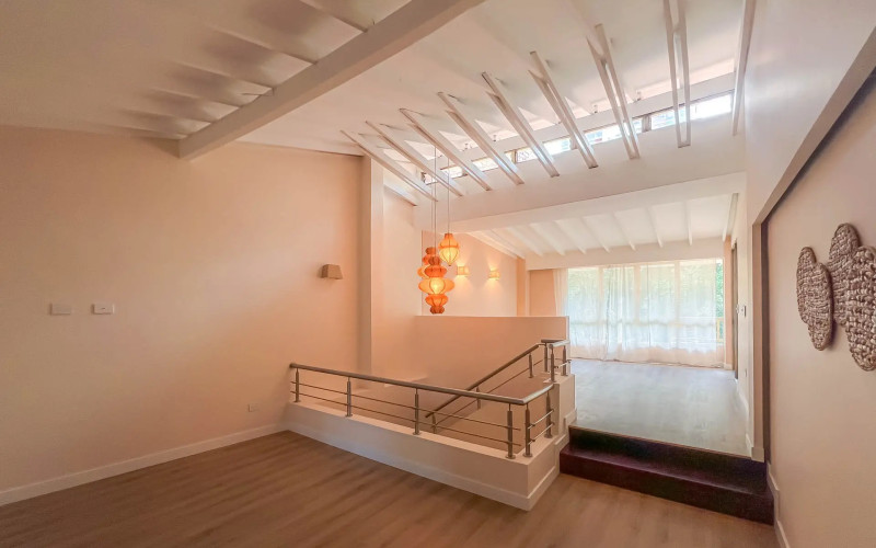 Exclusive Duplex in Laureles – 4 Bedrooms, Spacious Layout, and Prime Location