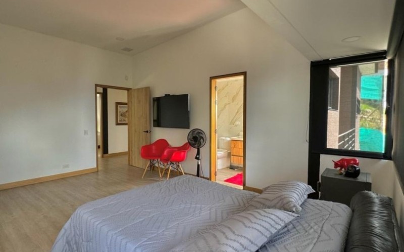 Luxury House in Alto de Las Palmas Medellín | Premium Rental Investment with Panoramic Views