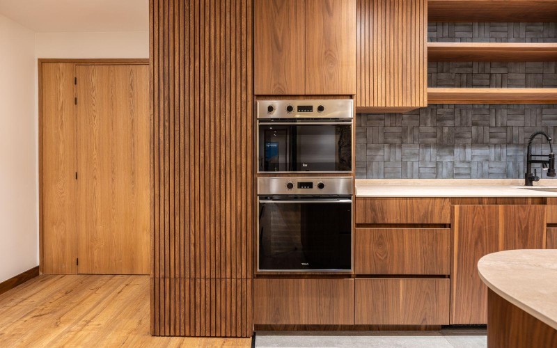 Renovated Luxury Apartment in El Tesoro, Medellín – Modern Elegance and Absolute Comfort