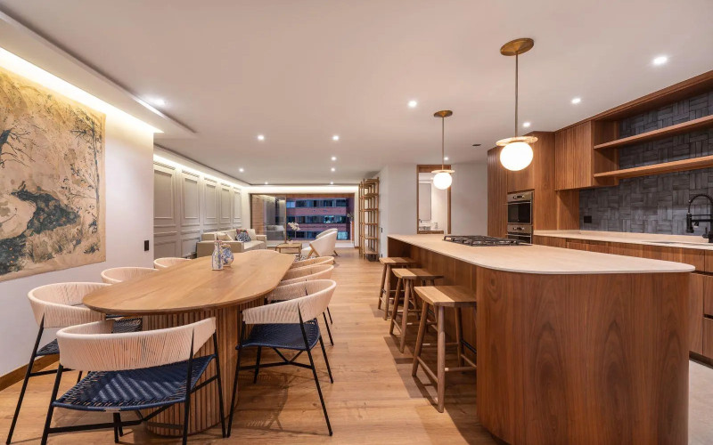 Renovated Luxury Apartment in El Tesoro, Medellín – Modern Elegance and Absolute Comfort
