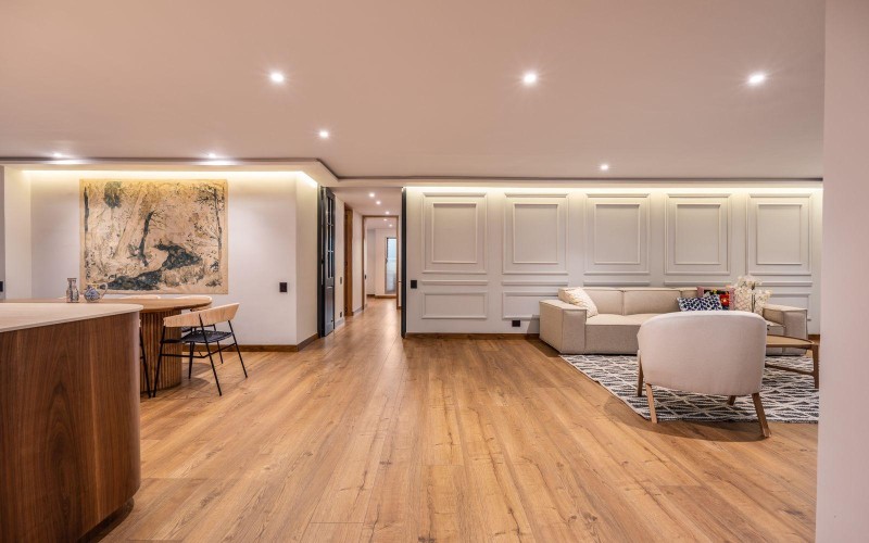 Renovated Luxury Apartment in El Tesoro, Medellín – Modern Elegance and Absolute Comfort