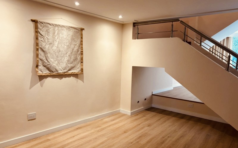 Exclusive Duplex in Laureles – 4 Bedrooms, Spacious Layout, and Prime Location