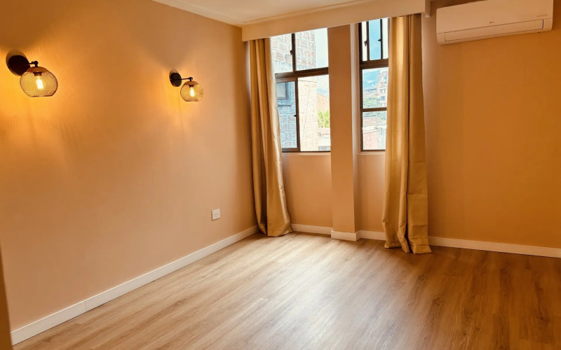 Exclusive Duplex in Laureles – 4 Bedrooms, Spacious Layout, and Prime Location