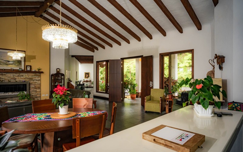 Casa campestre en El Retiro, Antioquia – 6.000m² de Naturaleza Pura.