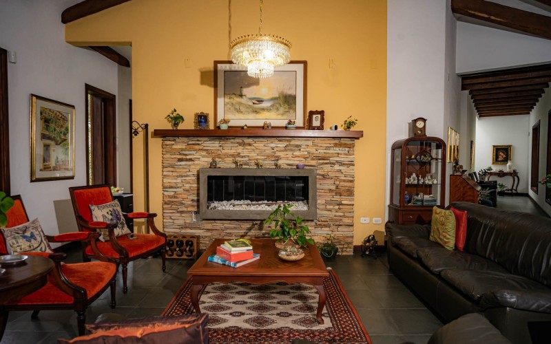 Casa campestre en El Retiro, Antioquia – 6.000m² de Naturaleza Pura.