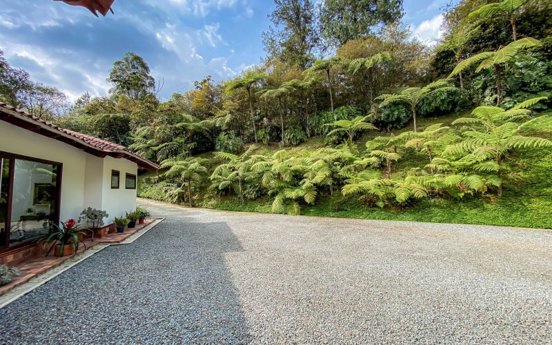 Casa campestre en El Retiro, Antioquia – 6.000m² de Naturaleza Pura.