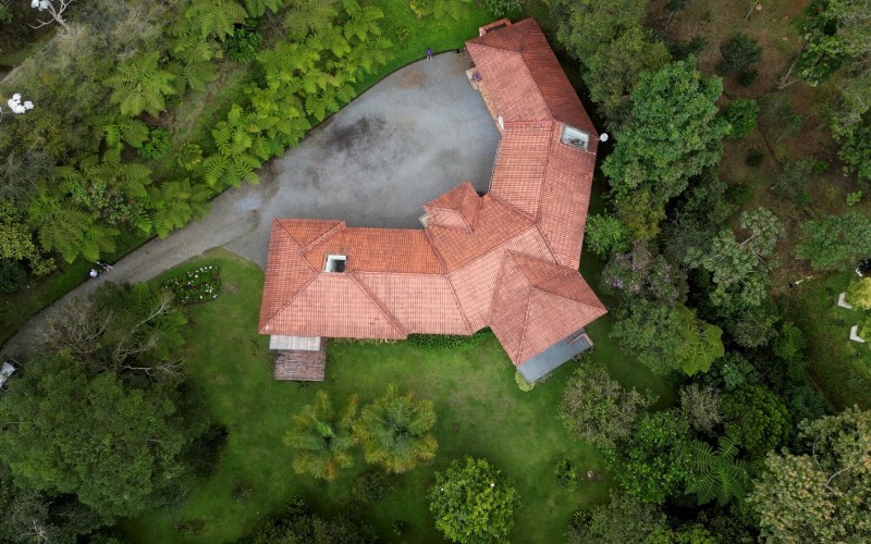Casa campestre en El Retiro, Antioquia – 6.000m² de Naturaleza Pura.