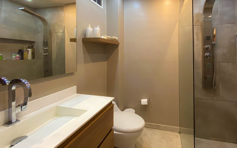 Renovated Triplex in Medellín | 125m² | Near Provenza, Surrounded by Nature and Privacy