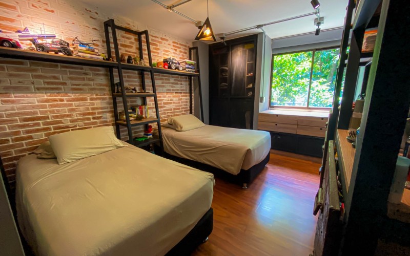 Renovated Triplex in Medellín | 125m² | Near Provenza, Surrounded by Nature and Privacy