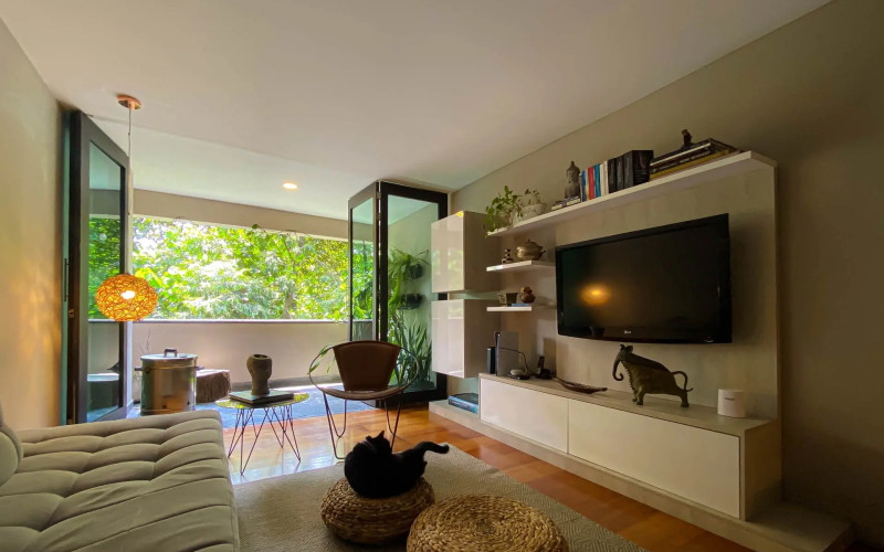 Renovated Triplex in Medellín | 125m² | Near Provenza, Surrounded by Nature and Privacy