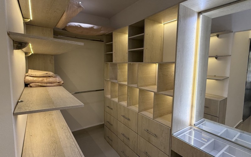 Modern house in Santa Teresita, Laureles: Versatility in the heart of Medellín