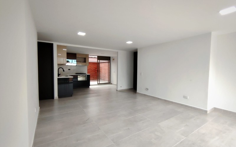 Apartamento con terraza en Conquistadores: 98 m² + 23 m² de terraza, cerca de Unicentro