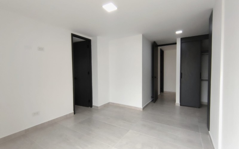 Apartamento con terraza en Conquistadores: 98 m² + 23 m² de terraza, cerca de Unicentro