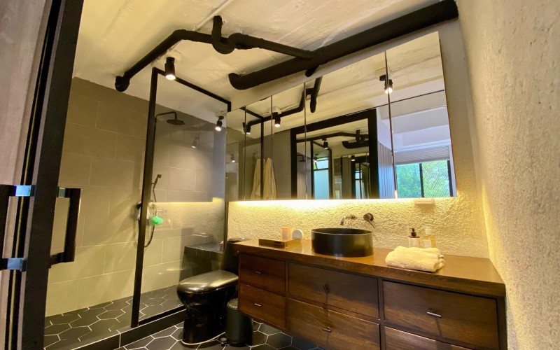 Renovated Apartment in El Poblado, Medellín | 104m² | 1 Bedroom | Pool & Gym