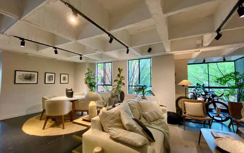Renovated Apartment in El Poblado, Medellín | 104m² | 1 Bedroom | Pool & Gym