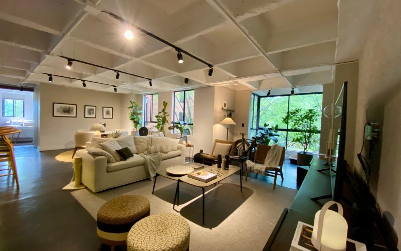 Renovated Apartment in El Poblado, Medellín | 104m² | 1 Bedroom | Pool & Gym