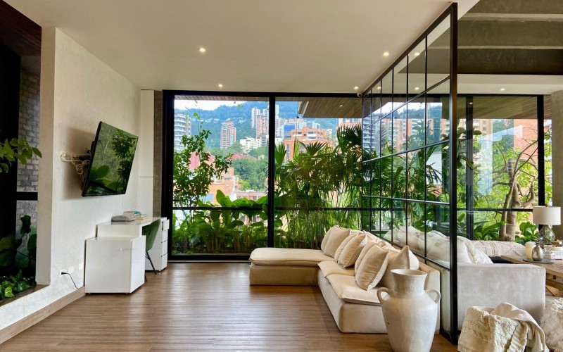 Exclusive Luxury Apartment in Medellín | 242m² | Balcony and Private Elevator