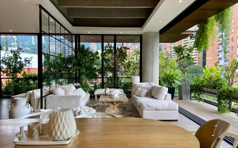 Exclusive Luxury Apartment in Medellín | 242m² | Balcony and Private Elevator