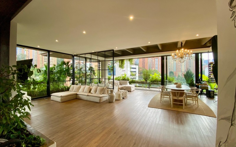 Exclusive Luxury Apartment in Medellín | 242m² | Balcony and Private Elevator