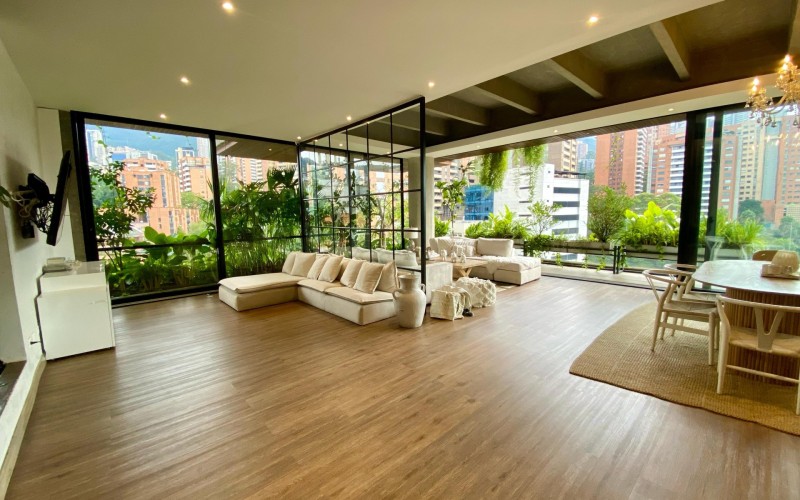 Exclusive Luxury Apartment in Medellín | 242m² | Balcony and Private Elevator