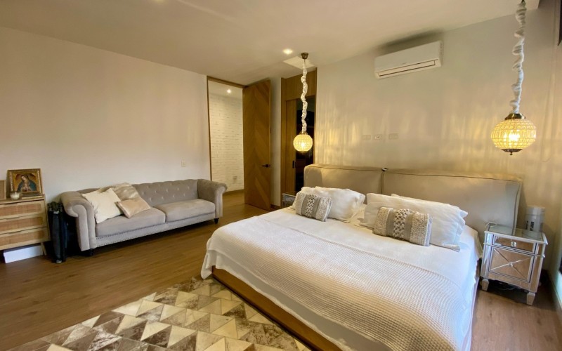 Exclusive Luxury Apartment in Medellín | 242m² | Balcony and Private Elevator