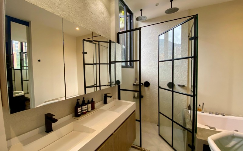 Exclusive Luxury Apartment in Medellín | 242m² | Balcony and Private Elevator