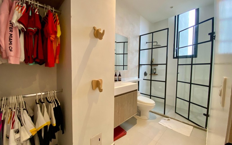 Exclusive Luxury Apartment in Medellín | 242m² | Balcony and Private Elevator