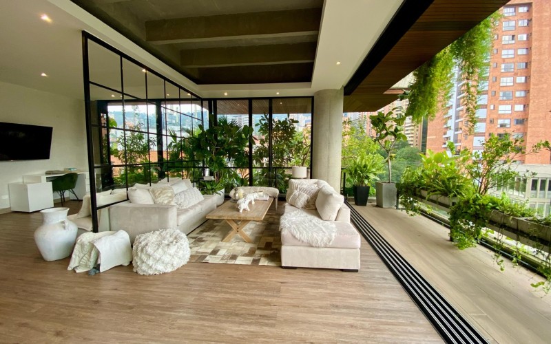 Exclusive Luxury Apartment in Medellín | 242m² | Balcony and Private Elevator