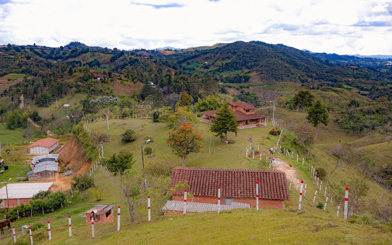 Casa - Lote en Venta