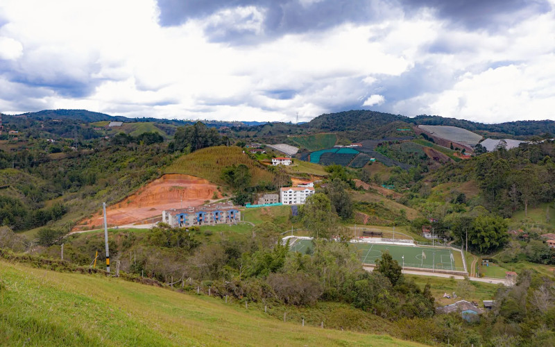 Casa - Lote en Venta