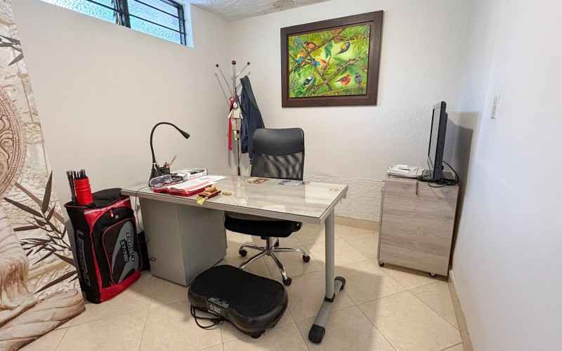 Casa amplia en Belén Alameda