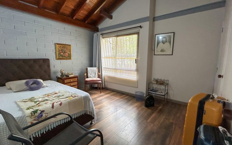 Casa amplia en Belén Alameda