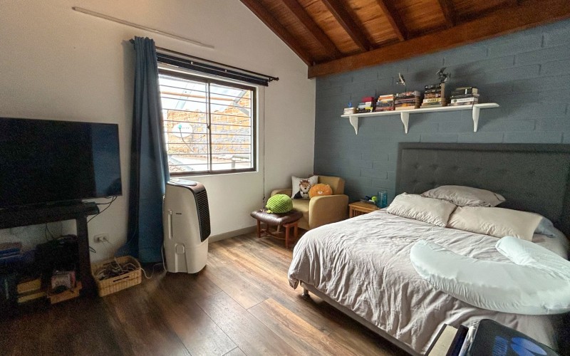 Casa amplia en Belén Alameda