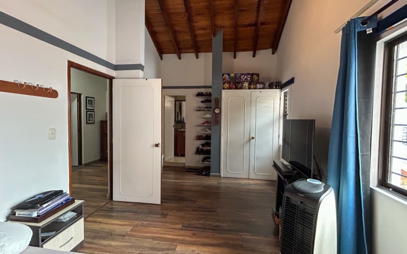 Casa amplia en Belén Alameda